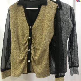 Camisa entallada de purpurina gris y negra con fruncido