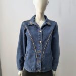 Chaqueta vaquera tachuelas