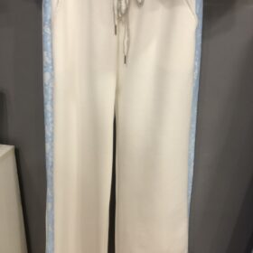 Pantalón de punto ancho con tira lateral de encaje