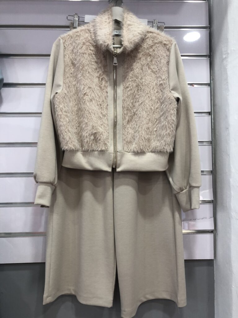 Conjunto chándal pelo