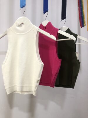 Top de Punto Cuello Medio Corto y Ceñido Fucsia