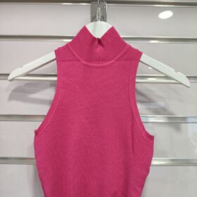 Top de Punto Cuello Medio Corto y Ceñido Fucsia