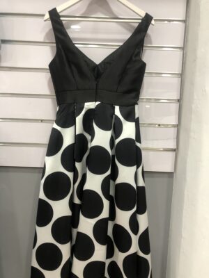 Vestido Largo Blanco de Lunares Negros Grandes