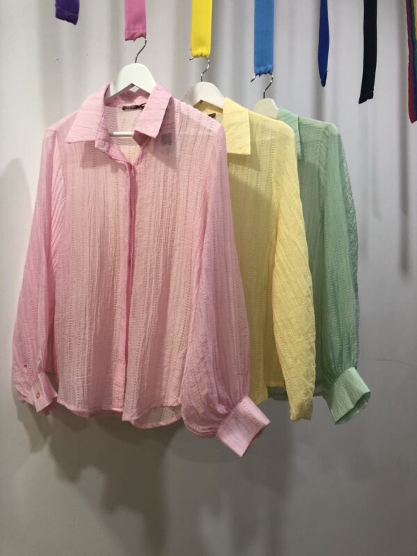 Camisa fina mangas bombacho