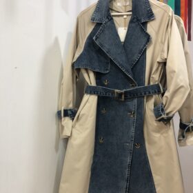 Gabardina Beige con Vaquero Elástica – Estilo Casual Chic