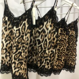Lencera animal print con puntilla – Top leopardo sensual