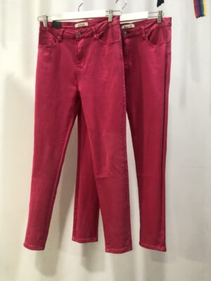 Pantalón recto fucsia push-up