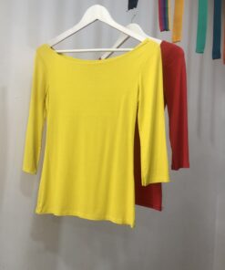 Camiseta básica entallada media manga