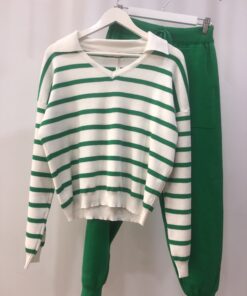 Conjunto de rayas verde menta con jersey pico
