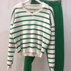 Conjunto de rayas verde menta con jersey pico