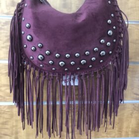 Bolso de serraje granate con flecos y tachuelas estilo luna