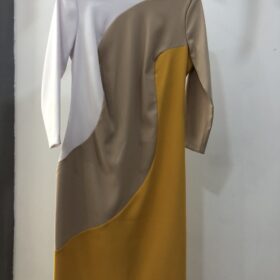 Vestido multicolor mostaza, blanco y camel elegante