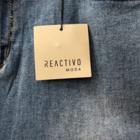 Pantalón vaquero corto azul oscuro cómodo y elástico