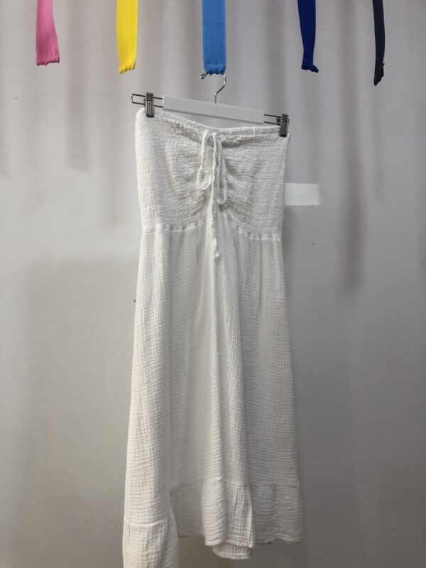 Vestido blanco de algodón fruncido convertible verano
