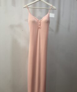 Vestido largo rosa palo elegante y tirantes finos