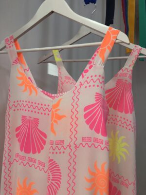 Mono largo flúor estampado cómodo y favorecedor