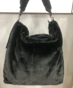Bolso negro de terciopelo grande y elegante