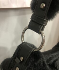 Alternative view of Bolso negro de terciopelo grande y elegante