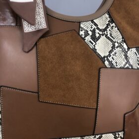 Bolso camel grande con parches animal print único