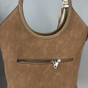 Bolso camel grande con parches animal print único
