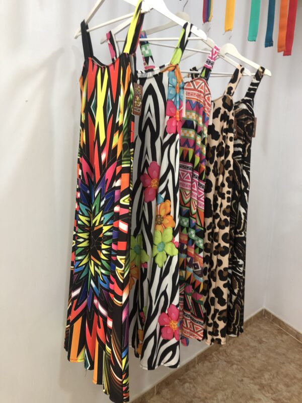 Vestido largo estampado fluido con bolsillos