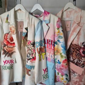 Americana oversize estampada mujer original y elegante