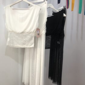 Conjunto falda y top de gasa negro y blanco elegante