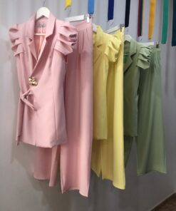 Conjunto chaleco y pantalón  elegante