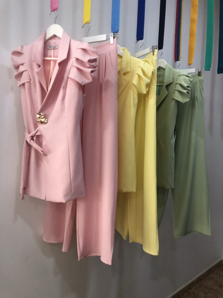 Conjunto chaleco y pantalón  elegante