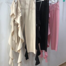 Conjunto elegante top volante y pantalón fluido