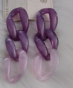 Pendientes Largos Morados de Eslabones Ligeros y Elegantes
