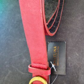 Cinturón de polipiel granate con hebilla dorada mujer
