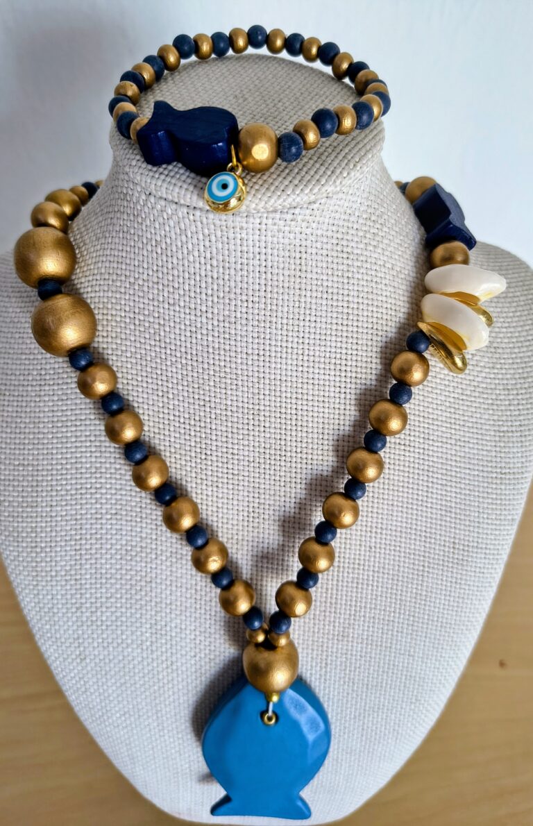 Collar de Madera Azul con Pez y Conchas | Estilo Veraniego