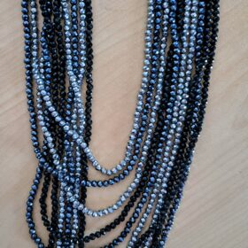 .Collar de Perlitas Brillantes Gris, Negro y Plata Elegante