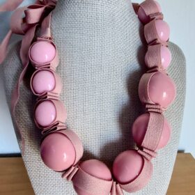 Collar de Bolas Rosa Palo Ajustable