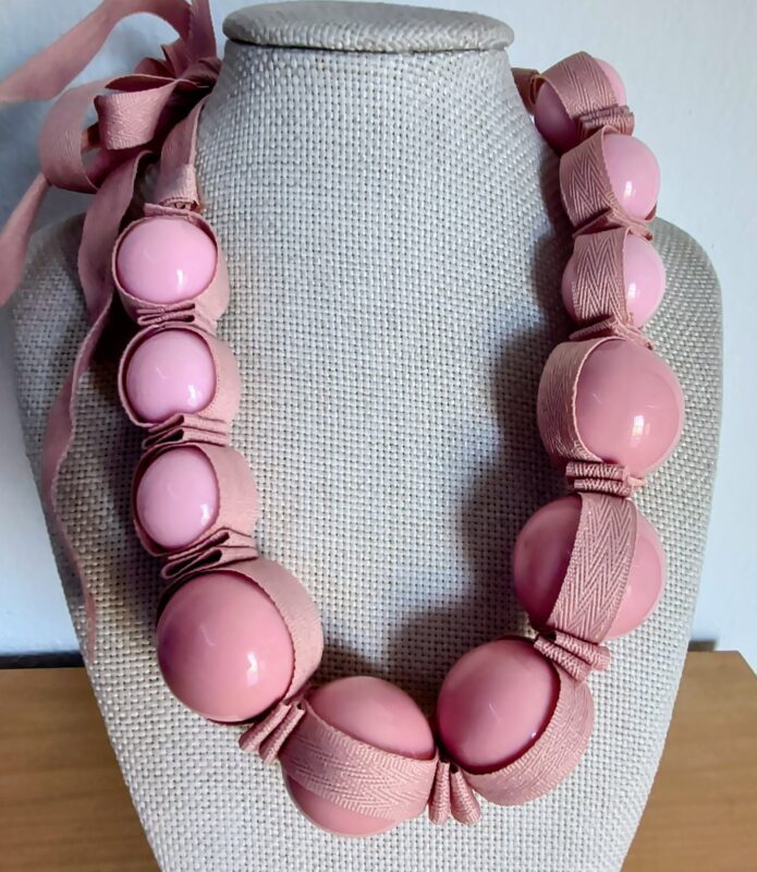 Collar de Bolas Rosa Palo Ajustable