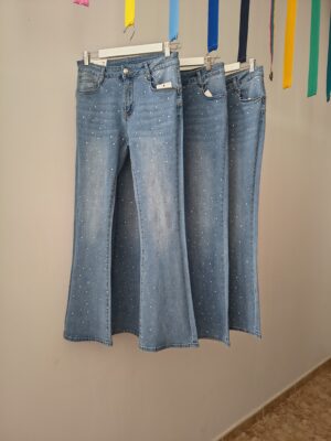 Jeans Push Up Acampanados con Brillantes Azul Claro
