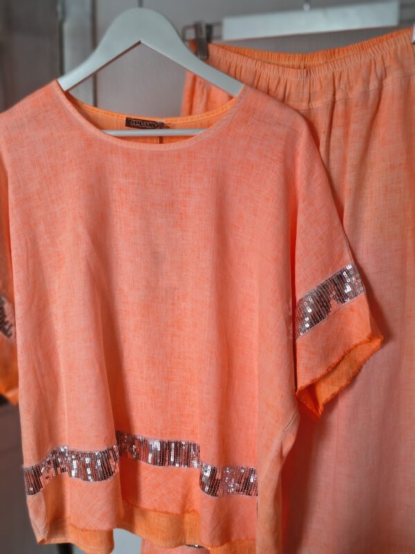 Conjunto Naranja Flúor con Lentejuelas Plata Oversize