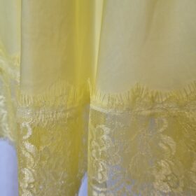 Lencera con Puntilla y Tirantes Ajustables Rosa o Amarillo