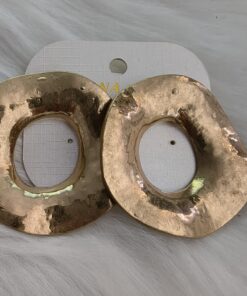 Pendientes de aro dorado originales para eventos y looks