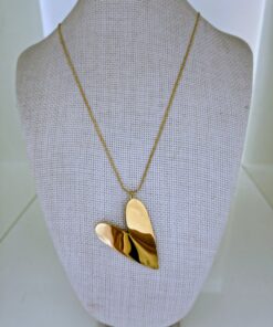 Collar Corazón Dorado Grande con Cadena Fina Elegante