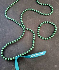 Collar Largo de Perlas Turquesa y Negras con Pulsera Elegante